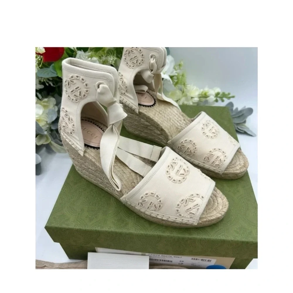Gucci espadrille interlocking G canvas sandal size 39 made in Spain
